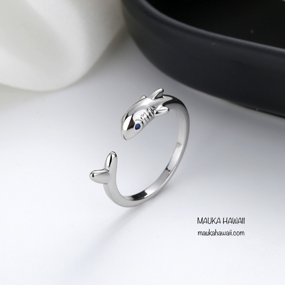 Ocean Shark Cute Stainless Adjustable Open Mid Toe Minimalist Ring Sizes 5 6 7 8 - Picture 2 of 7